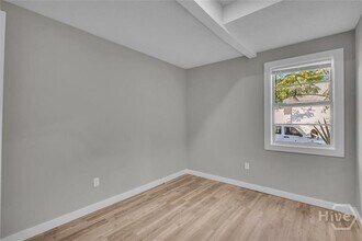 832 W 44th St, Unit 832 W 44th St in Savannah, GA - Foto de edificio - Building Photo