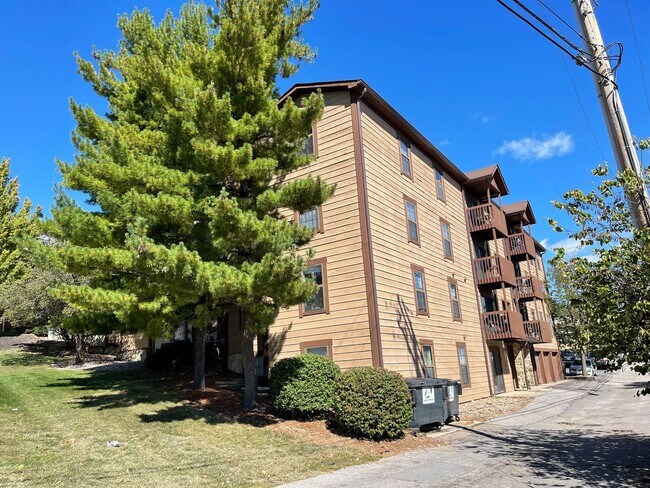 property at 112 E Wood St