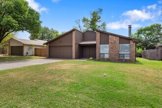 4136 Willow Oak St in Bryan, TX - Building Photo - Building Photo