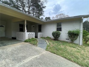 5358 The Savoy in College Park, GA - Building Photo - Building Photo
