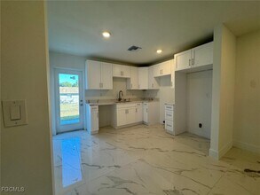 424 Alabama Rd S in Lehigh Acres, FL - Building Photo - Building Photo