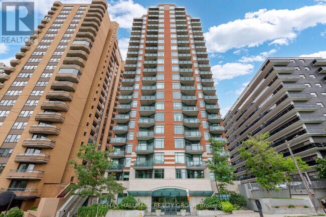 property at 570-1570 Laurier Ave W