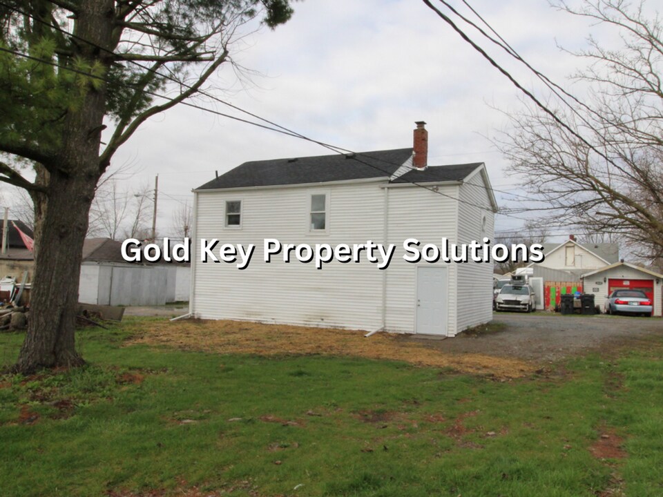 2633 Main St in Anderson, IN - Building Photo