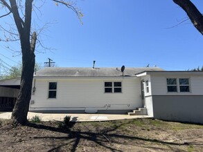 3821 S Indiana Ave in Joplin, MO - Building Photo - Building Photo