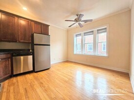 3252 N Clifton Ave in Chicago, IL - Building Photo