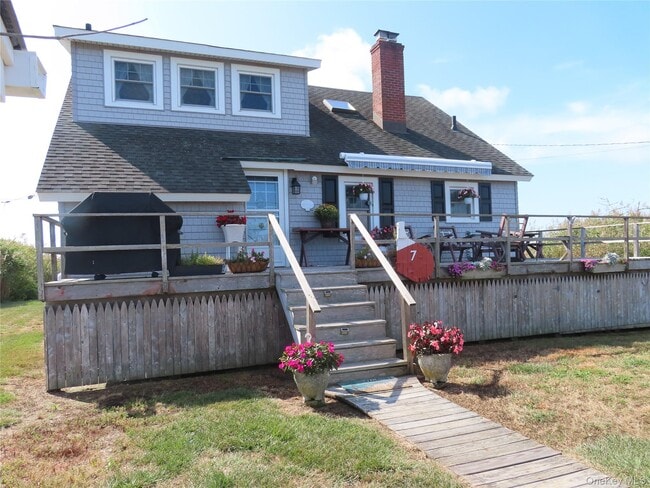 property at 7 Captree