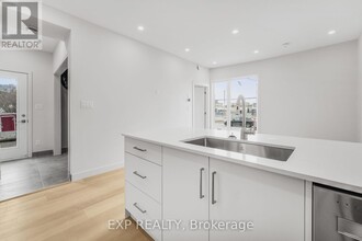 1650 Scott St in Ottawa, ON - Building Photo - Building Photo