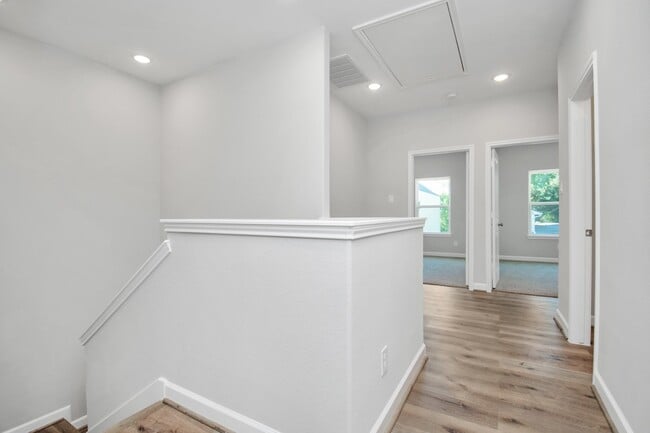 property at 2333 Hoskins Dr