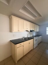 1009 Stone St in Weslaco, TX - Building Photo - Building Photo