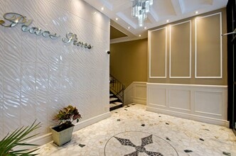 910-930 Sims Pl in Dorval, QC - Building Photo - Building Photo