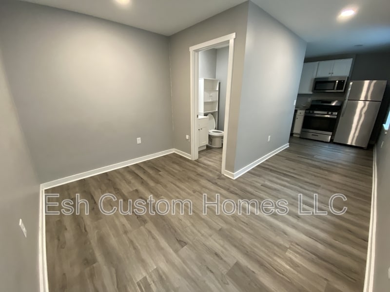 218 W King St in Lancaster, PA - Building Photo