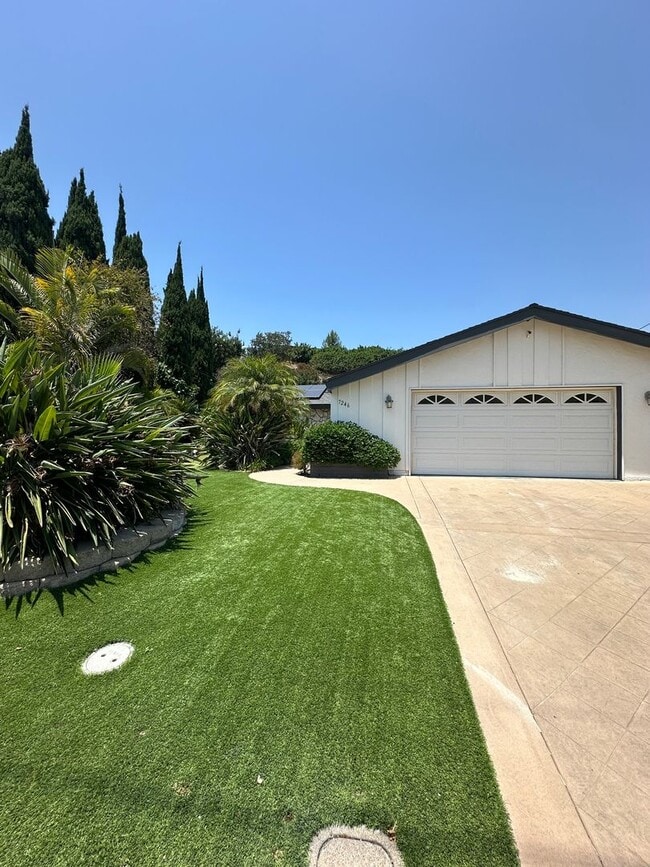 property at 7246 Viar Ave