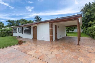 2700 N Seacrest Blvd in Boynton Beach, FL - Building Photo