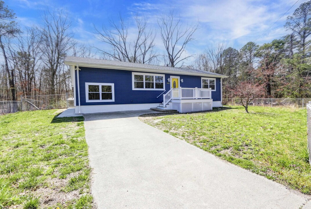 6007 W Jersey Ave in Egg Harbor Township, NJ - Building Photo