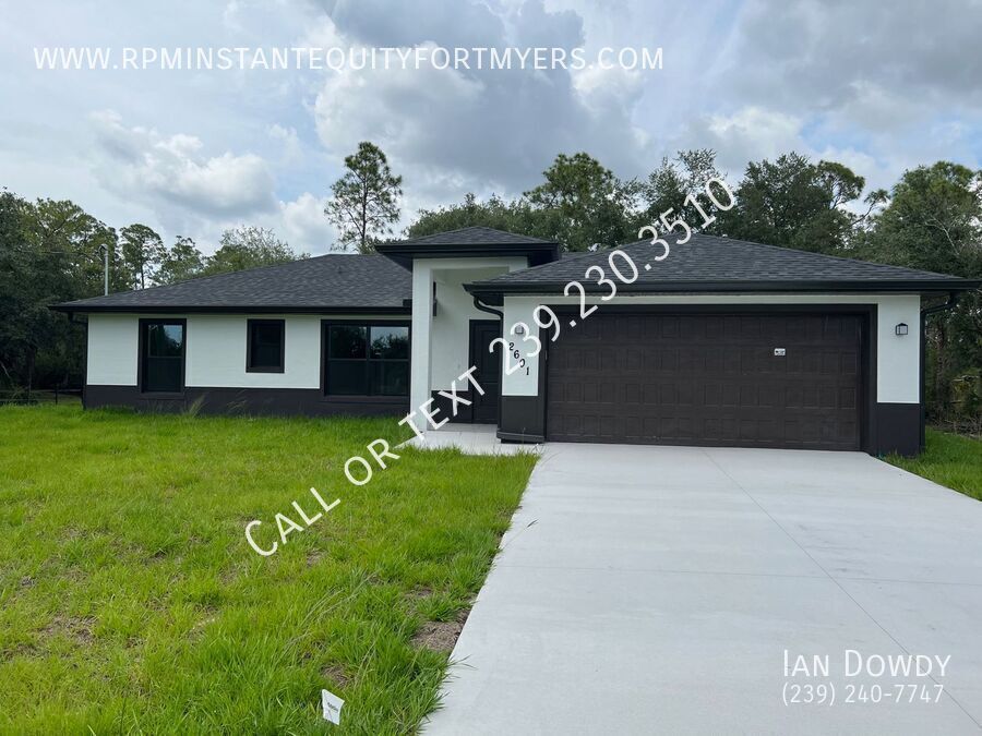2601 E 18th St in Lehigh Acres, FL - Building Photo