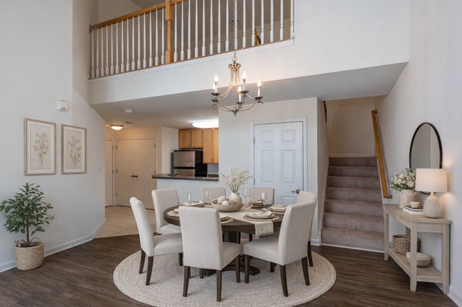 Commons at Potomac Square in Sterling, VA - Foto de edificio - Building Photo