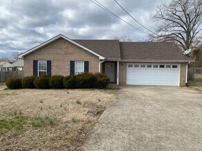 224 Lady Alice Ct in Clarksville, TN - Building Photo - Building Photo