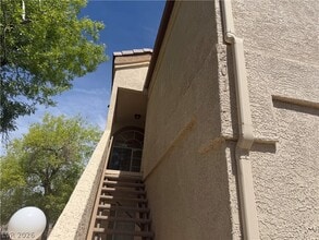 7061 Roscoe Ave in Las Vegas, NV - Building Photo - Building Photo