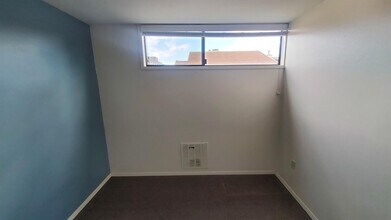 5215 15th Ave NE, Unit 12 in Seattle, WA - Building Photo - Building Photo