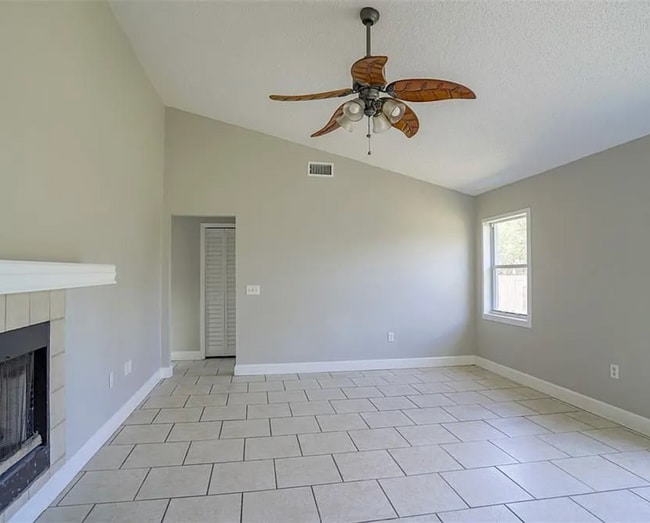 5126 Martinique Dr in Lakeland, FL - Building Photo - Building Photo