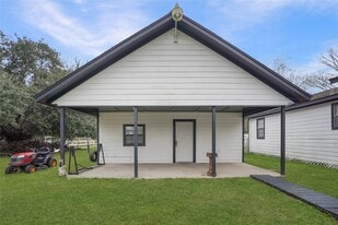 22855 E Martin Dr in Porter, TX - Building Photo