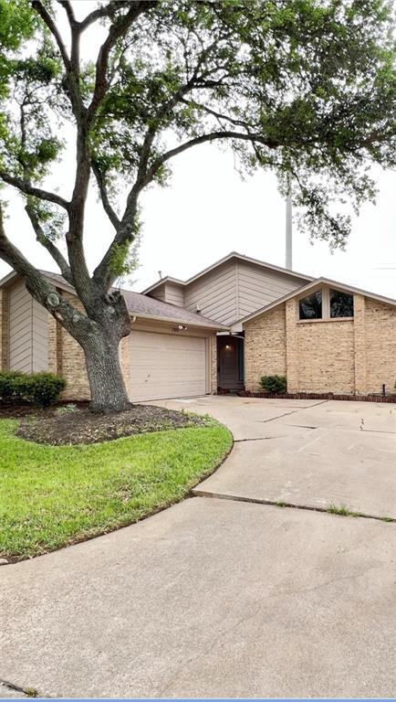 property at 1914 Teakwood