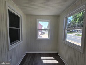 32 South Main Street in Magnolia, DE - Foto de edificio - Building Photo