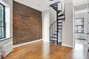 219 E 23rd St, Unit 17 in New York, NY - Building Photo