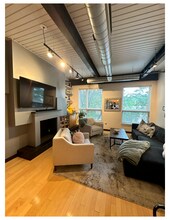 75 Maple St, Unit 109 in Conshohocken, PA - Building Photo - Building Photo