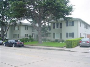 308-312 Palm Dr in Oxnard, CA - Foto de edificio - Building Photo