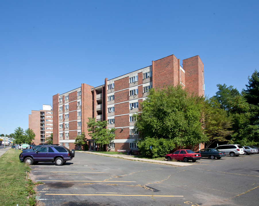 The Sheriden in New Britain, CT - Building Photo