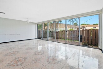 833 NW 82nd Ave in Plantation, FL - Building Photo - Building Photo