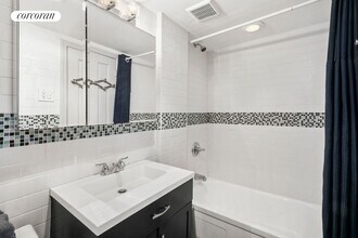 513 E 5th St in New York, NY - Building Photo - Building Photo