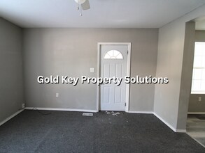 1221-1223 W 14th St in Anderson, IN - Foto de edificio - Building Photo