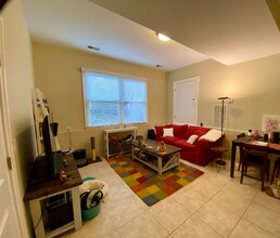 305 West End Pl in Nashville, TN - Building Photo - Building Photo