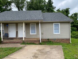 34 Commodore Cv in Jackson, TN - Building Photo