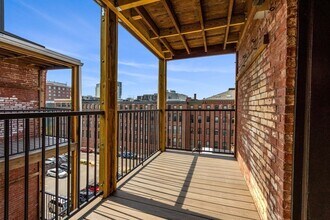 458 Massachusetts Ave, Unit 1 in Cambridge, MA - Building Photo - Building Photo