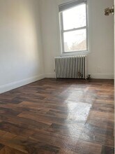 19-02 Astoria Park S-Unit -3 in Queens, NY - Building Photo - Building Photo