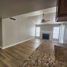 14777 Wunderlich Dr in Houston, TX - Foto de edificio - Building Photo