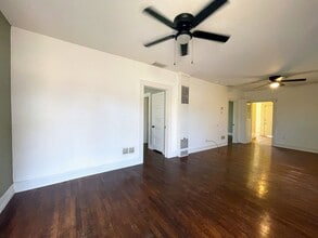 911 S 4th St in Lamesa, TX - Building Photo - Building Photo