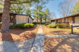 Glen Hollow Apartments in Glen Burnie, MD - Building Photo - Building Photo