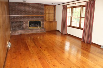 103 Terrace Ct in Johnson City, TN - Building Photo - Building Photo