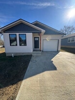 1015 Glezen St in Petersburg, IN - Building Photo