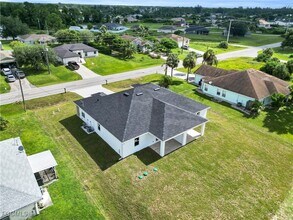 5139 Centennial Blvd in Lehigh Acres, FL - Building Photo - Building Photo