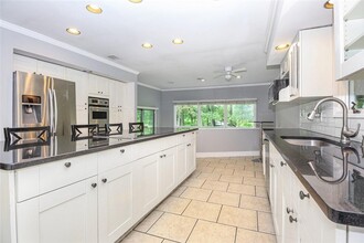 25 High Point Ln in Scarsdale, NY - Building Photo - Building Photo