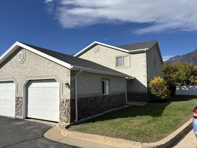 244 E 2350 N in North Ogden, UT - Building Photo - Building Photo