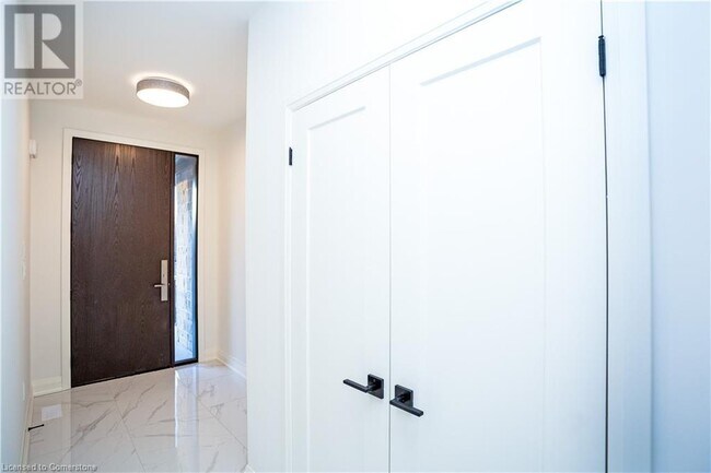 31 Dana Dr in Hamilton, ON - Building Photo - Building Photo