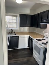 2367 Cascade Rd in Atlanta, GA - Building Photo - Building Photo