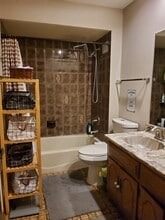 5469 Ranier Dr in Lisle, IL - Building Photo - Building Photo