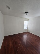 2670 Burton Ave in Fort Worth, TX - Building Photo - Building Photo